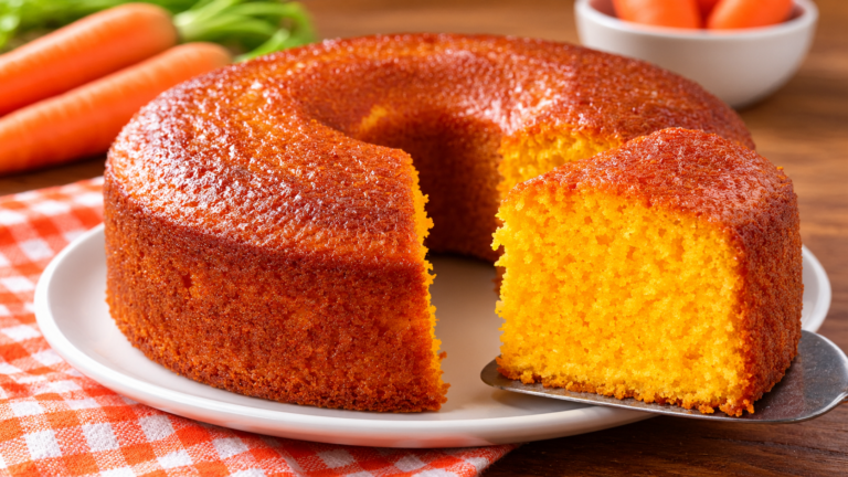 Bolo de Cenoura Simples e Fofinho